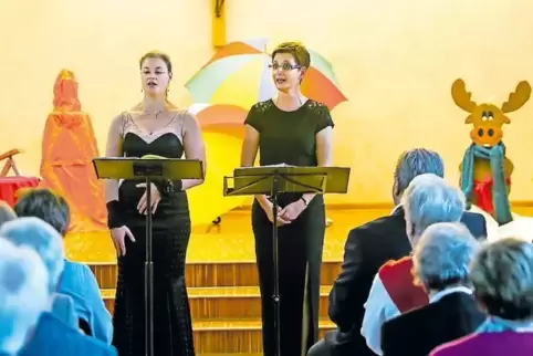 Zauberhafte Stimmen: Cathrin Bungert (links) und Hildegard Baum.