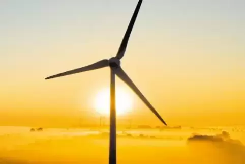 Mittlerweile kommt rund ein Drittel der deutschen Stromproduktion aus erneuerbaren Quellen wie Wind- und Solarenergie.
