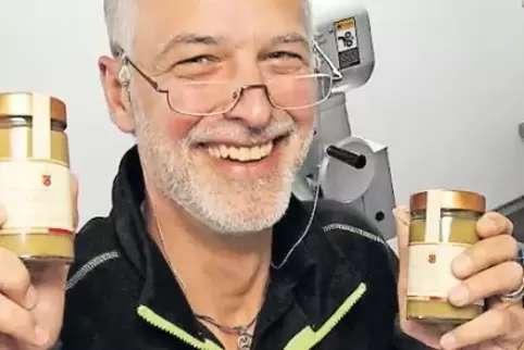Regional und bio ist für Christian Götz in seiner Senf-Manufaktur wichtig.