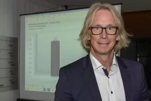 Bleibt Bürgermeister der Verbandsgemeinde Dannstadt-Schauernheim: Stefan Veth.  Foto: Kunz 