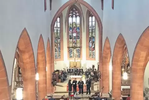 Die Ensembles sangen ihre Lieder in der Deidesheimer Pfarrkirche St. Ulrich.