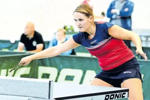 Eng ging es zu beim Derby der Donnersberger Oberligisten. Winnweilers Katharina Dinges steuerte mit einem 3:2-Erfolg einen Punkt