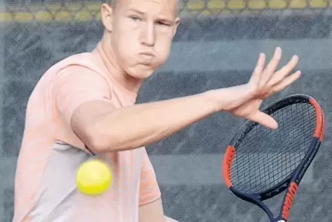 Der 16-jährige Bolander Maximilian Haage bahnte sich mühelos seinen Weg ins Endspiel der Herren. Dort musste er sich aber Routin