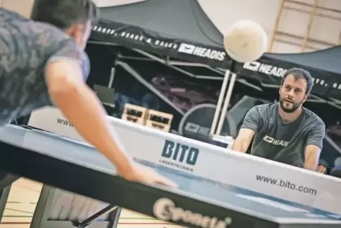 In Aktion: Headis-Erfinder René Wegner. In Kaiserslautern steigt im Dezember das 100. Turnier in dieser Sportart.