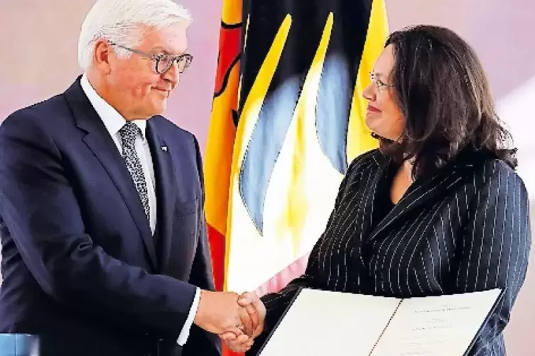 Als Ministerin von Bundespräsident Steinmeier entlassen: SPD-Fraktionschefin Nahles.