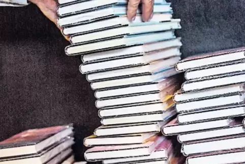 Bestellt, aber nicht bekommen: Bücher-Besteller warten auf ihr vorausgezahltes Geld.