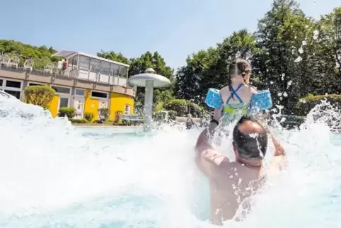 Das Altenglaner Freibad verzeichnete eine deutlich gestiegene Anzahl an Badefreunden; auch dank der Kuseler Schließung.