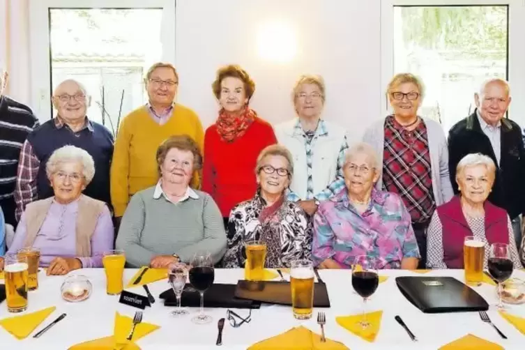 Der Jahrgang 1937 heute: Das letzte Treffen gab es im &bdquo;Schwarzen Gockel&ldquo;.