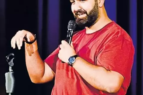 Macht gern Witze über sich selbst: Faisal Kawusi im Capitol.