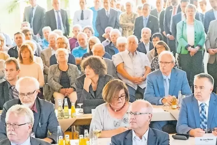 Mehr als 250 Besucher verfolgten die Amtseinf&uuml;hrung.