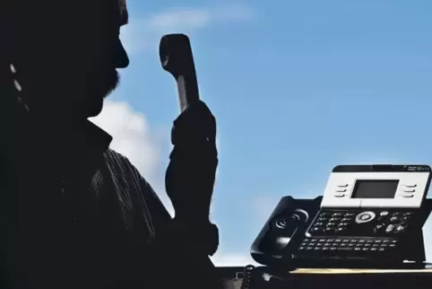 Enkel- und Polizistentrick werden über das Telefon angebahnt.
