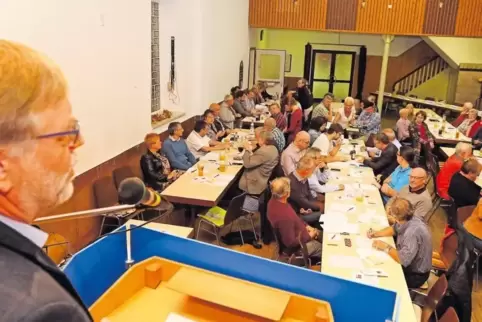 72 Delegierte lauschten der Rede von MdB Gustav Herzog.