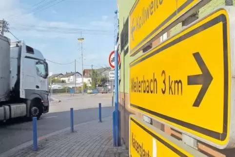 Soll sicherer werden: die Einmündung nach Kollweiler am Schwedelbacher Dorfplatz.