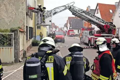 Menschen retten, Feuer löschen und den Überblick behalten: die Aufgabe der Feuerwehren.