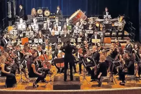 Das Landesjugendorchester des Saarlandes spielte beim Euroclassic-Festival in der Bliesgau-Festhalle.