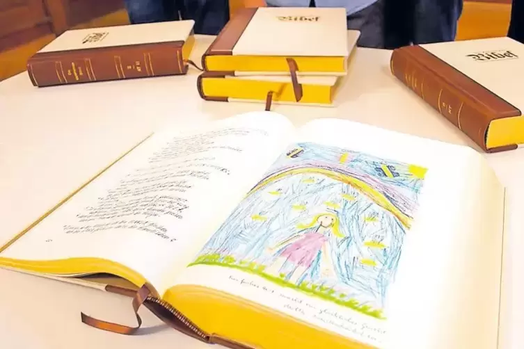 Individuell und bunt: Die „Mannheimer Bibel“ enthält neben Texten auch Zeichnungen. „Abschreiber“ waren auch Speyerer.