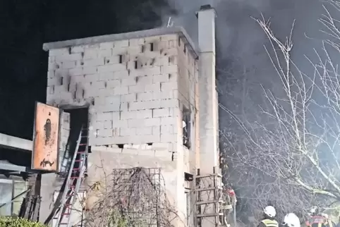 Das Silo musste in Handarbeit geleert werden.