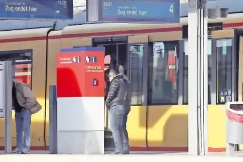 An den Wochenenden gibt es zusätzliche Zuganschlüsse von Wörth nach Straßburg und zurück.