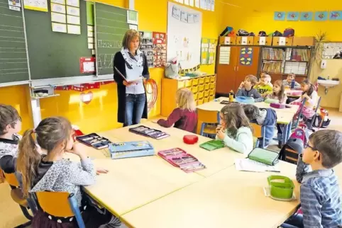 Die kommissarische Grundschulleiterin Barbara Letzelter freut sich, dass die ungewisse Zeit vorüber ist.