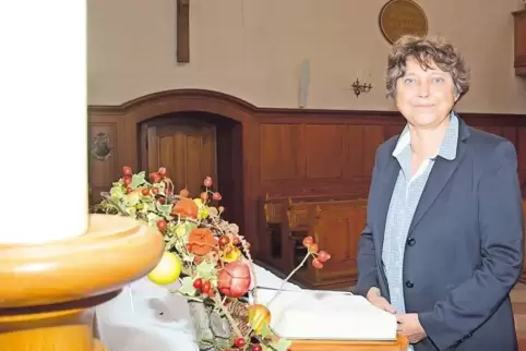 An ihrer neuen Wirkungsstätte in der Grünstadter Martinskirche: Die neue Gemeindepfarrerin für den Pfarrbezirk 1, Traude Prün.