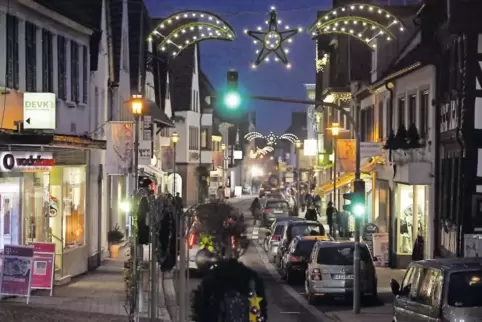 Reduziert: Den Kandeler Gewerbeverein fehlt dieses Jahr das Geld für die übliche Weihnachtsbeleuchtung.