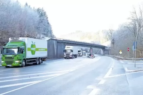 Für den Ausbau der B 10 zwischen Hinterweidenthal und Hauenstein muss das Brückenbauwerk am Katharinenhof komplett erneuert werd