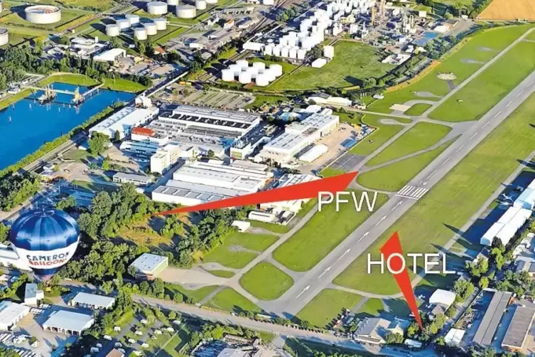 Aus der Luft: PFW will eine Grünfläche östlich der Landebahn bebauen, die Hotel Flugplatz Speyer GbR ein Areal westlich.