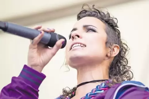 Konfrontierte den Frankfurter Rapper Celo, der aus Bosnien stammt, mit seiner Frauenfeindlichkeit: die feministische Rapperin So