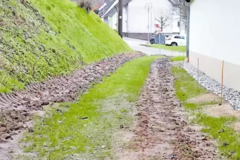 Bereits seit Ende November ist der Wirtschaftsweg zwischen Trulben und Kröppen gesperrt.