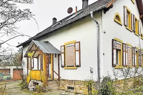 Ein jüngst gekauftes Haus, das die Stadt Neustadt aber erst in Jahren sanieren kann.