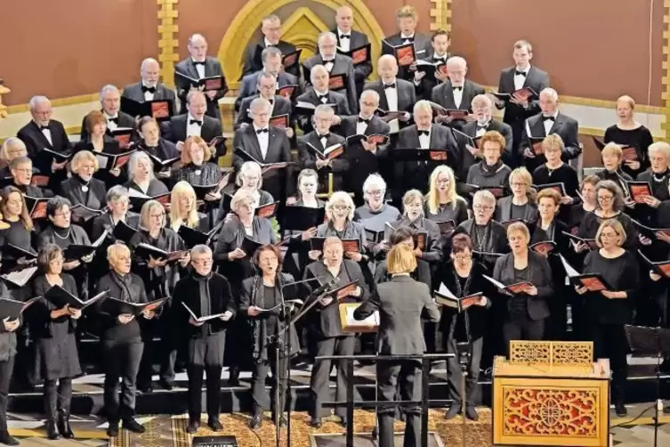 Weihnachtslieder seit dem frühen Mittelalter ließ der Chor für geistliche Musik Ludwigshafen hören.
