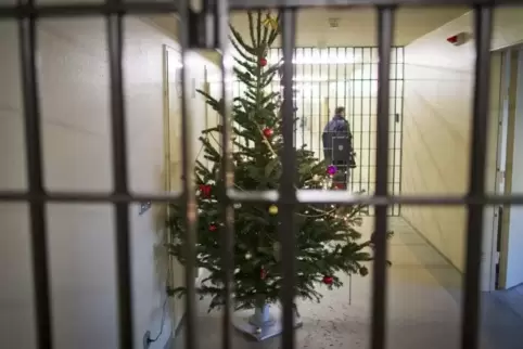 Das Geschwisterpaar wurde in Justizvollzugsanstalten in Zweibrücken und Frankenthal gebracht. Symbolfoto: dpa 