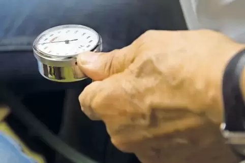 In den nächsten Jahren werden zahlreiche Hausärzte ihre Praxen aufgeben. Einen Nachfolger zu finden, ist schon heute schwierig.