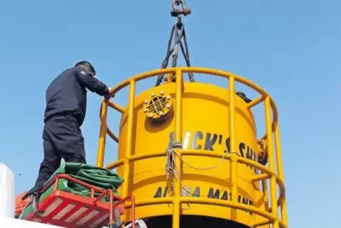 Mit Hilfe dieser Taucherglocke wurde nach Vermissten bei einem Fährunglück in Südkorea 2014 gesucht.