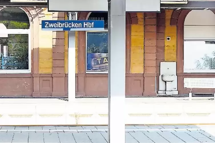 Von wegen &bdquo;Achtung bei der Einfahrt&ldquo;: Von Homburg f&auml;hrt kein Zug nach Zweibr&uuml;cken.