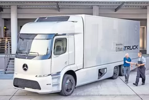 Elektro-Lastwagen der Marke Mercedes-Benz – hier ein Prototyp – will der Daimler-Konzern ab dem Jahr 2020 als Serienprodukte zun