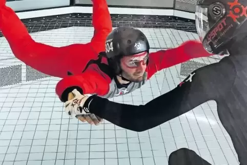 Schwebeflug für Freifaller: Im polnischen Kattowitz ist der erste TLT-Ventilator in einer Skydiving-Anlage verbaut. Sechs Meter 