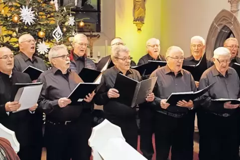 Der Männerchor Sängerbund sang in der Martin Luther Kirche Klassiker der Weihnachtslieder.