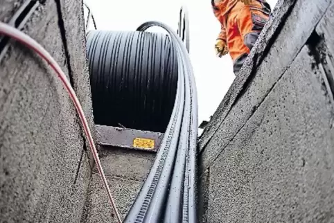 In Heuchelheim und Großniedesheim sollen Glasfaserleitungen verlegt werden.