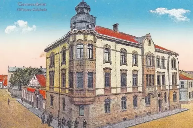 Das heutige &bdquo;Kreishaus&ldquo; war &ndash; abgesehen von dem zu Beginn der 1960er Jahre entstandenen Anbau &ndash; im Jahr 1907 als Offizierswohnge