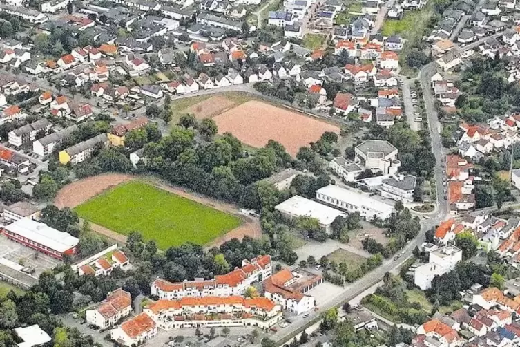 Streitfall Neuhofen: Wo soll in der Gemeinde der neue Supermarkt hin? Von einem Neubau in der Ortsmitte sind nicht alle &uuml;berzeug