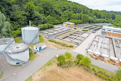 Die Kläranlage der Stadtenwässerung an der Lauterstraße. Hier landen die Enteisungsmittel vom Flugplatz Ramstein.