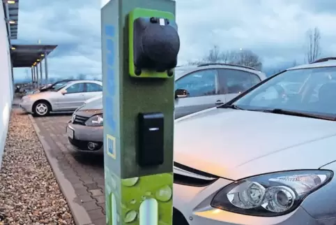 Bei 22 Kilowatt liegt die Anschlussleistung an der Ladestation in Billigheim-Ingenheim. Das reicht, um in einer halben Stunde ei
