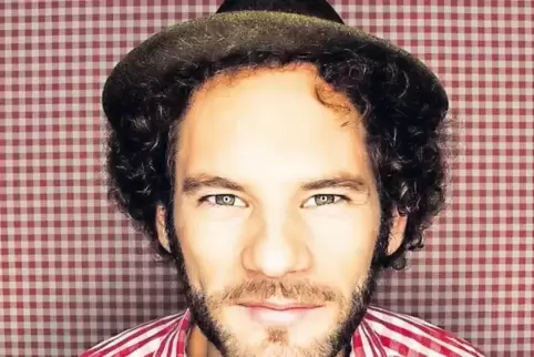 Nicht kleinkariert: Musikkabarettist Maxi Schafroth beschwört im April die „Faszination Bayern“.