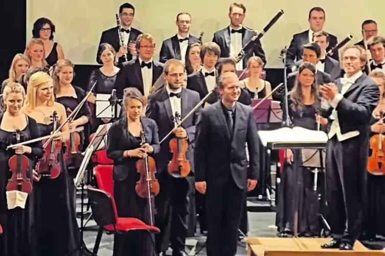 Einer der gr&ouml;&szlig;ten Erfolge f&uuml;r Hannes Pohlit war 2014 die Einladung als &bdquo;Composer in Residence&ldquo; zum Festival in Montepulciano, wo