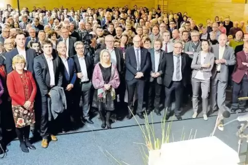 Gestern Abend in Stambach: Rund 400 Gäste aus Kommunalpolitik, Vereinen, Wirtschaft, Kirche und Gesellschaft hörten Verbandsbürg