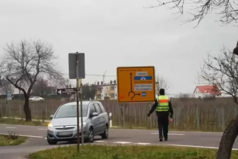 Auf den Parkplatz am „Weinstraßenfenster“ zwischen Bad Dürkheim und Wachenheim wurden gestern innerhalb von zwei Stunden knapp 3