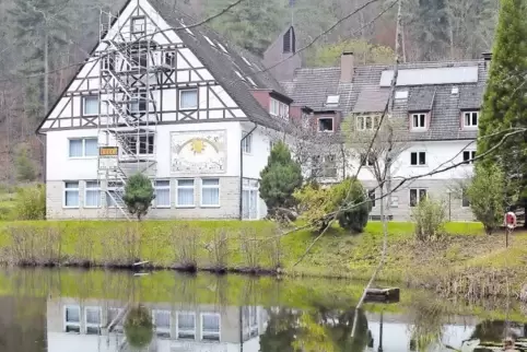 Rund 15.000 Gäste übernachten jährlich in der kirchlichen Bildungsstätte Heilsbach in der Südwestpfalz.