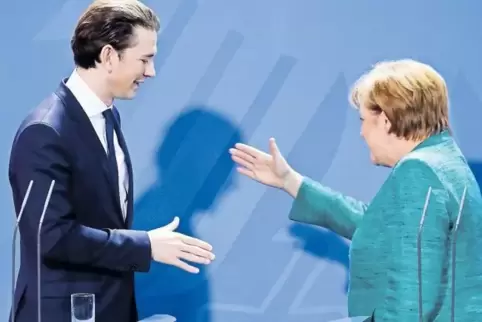 Unterschiede – nicht nur, was das Lebensalter angeht: Sebastian Kurz und Angela Merkel.