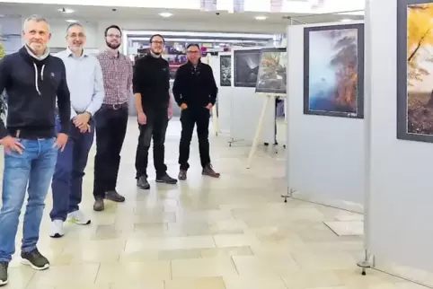 Die Fotografen der Ausstellung (von links): Raik Krotofil, Michael Lauer, Christian Schwejda, Steffen Hummel und Harald Kröher.